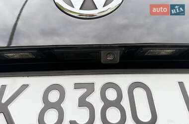 Внедорожник / Кроссовер Volkswagen Touareg 2011 в 