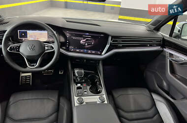 Внедорожник / Кроссовер Volkswagen Touareg 2021 в 