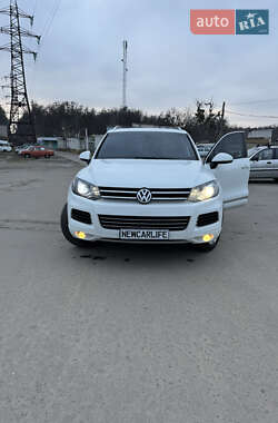 Позашляховик / Кросовер Volkswagen Touareg 2014 в Києві