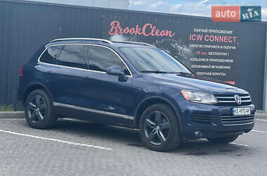 Внедорожник / Кроссовер Volkswagen Touareg 2012 в 