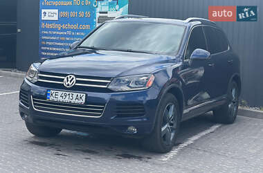Внедорожник / Кроссовер Volkswagen Touareg 2012 в 
