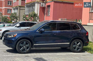 Внедорожник / Кроссовер Volkswagen Touareg 2012 в 