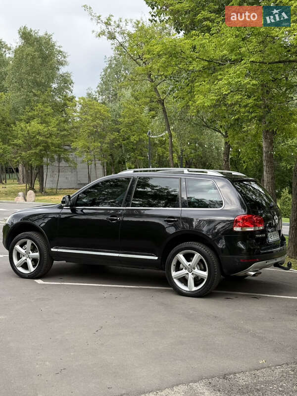Внедорожник / Кроссовер Volkswagen Touareg 2006 в Киеве