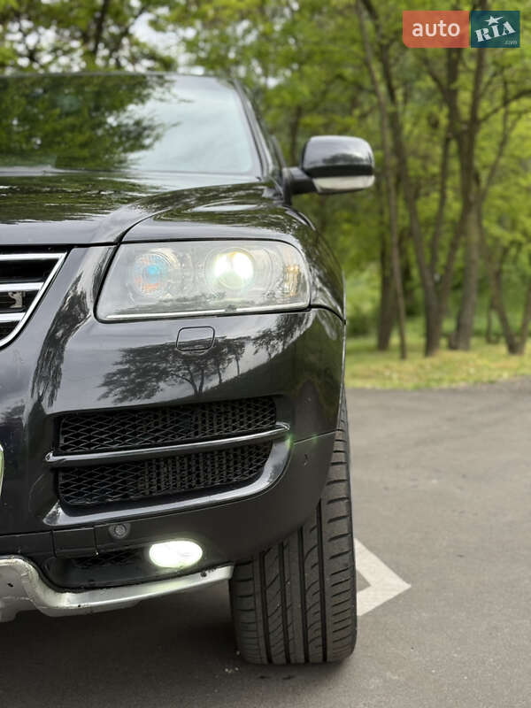 Внедорожник / Кроссовер Volkswagen Touareg 2006 в Киеве