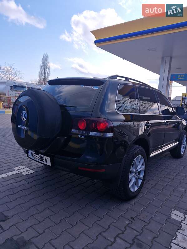 Внедорожник / Кроссовер Volkswagen Touareg 2008 в Белгороде-Днестровском