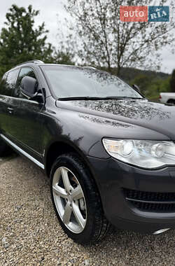 Внедорожник / Кроссовер Volkswagen Touareg 2008 в 