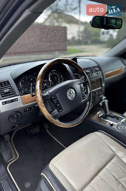 Внедорожник / Кроссовер Volkswagen Touareg 2008 в 