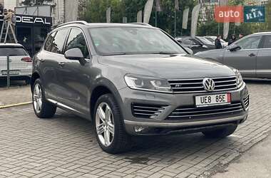 Внедорожник / Кроссовер Volkswagen Touareg 2016 в 