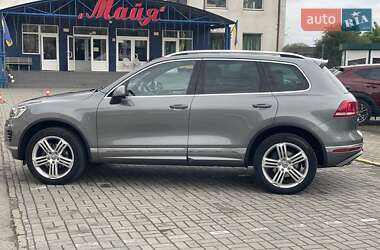 Внедорожник / Кроссовер Volkswagen Touareg 2016 в 