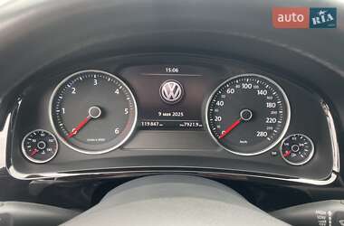 Внедорожник / Кроссовер Volkswagen Touareg 2016 в 