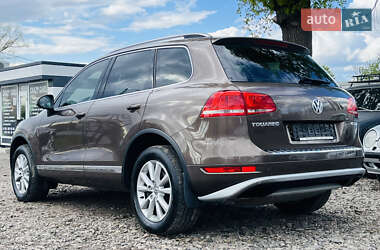 Внедорожник / Кроссовер Volkswagen Touareg 2012 в 