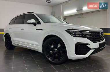 Внедорожник / Кроссовер Volkswagen Touareg 2022 в 