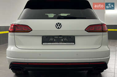 Внедорожник / Кроссовер Volkswagen Touareg 2022 в 