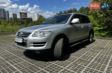 Внедорожник / Кроссовер Volkswagen Touareg 2008 в Киеве