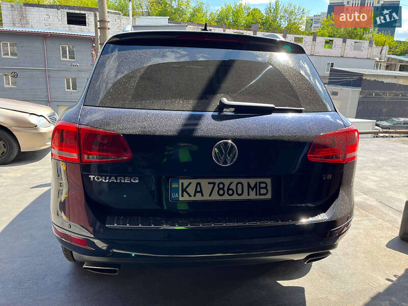 Позашляховик / Кросовер Volkswagen Touareg 2013 в Києві