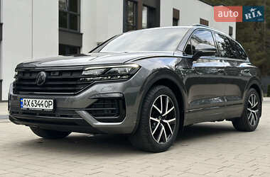 Позашляховик / Кросовер Volkswagen Touareg 2021 в 