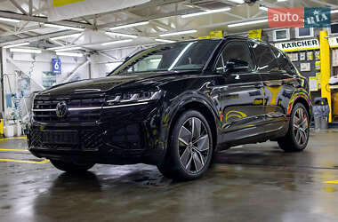 Позашляховик / Кросовер Volkswagen Touareg 2023 в Чернівцях