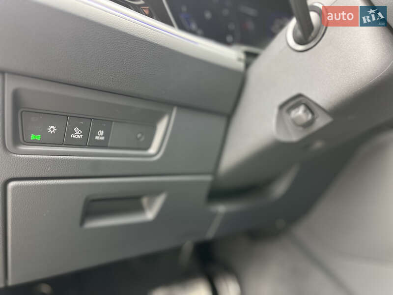 Позашляховик / Кросовер Volkswagen Touareg 2024 в Хмельницькому