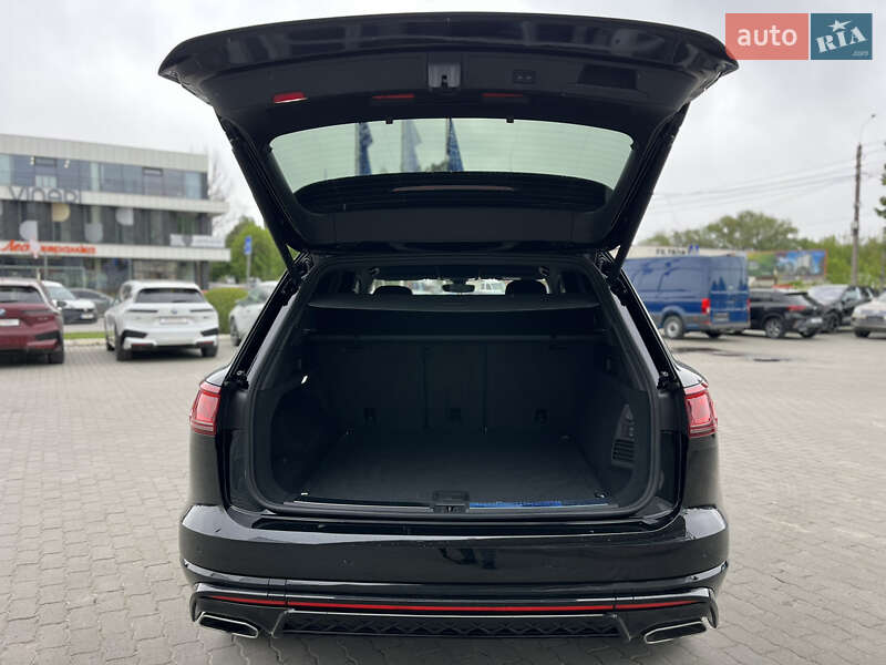 Позашляховик / Кросовер Volkswagen Touareg 2024 в Хмельницькому