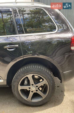 Позашляховик / Кросовер Volkswagen Touareg 2007 в 