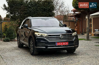 Внедорожник / Кроссовер Volkswagen Touareg 2020 в 