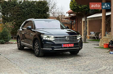 Внедорожник / Кроссовер Volkswagen Touareg 2020 в 