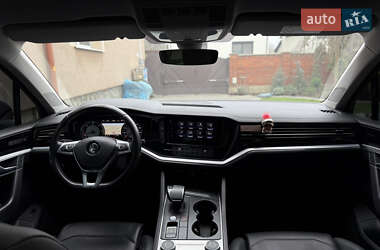 Внедорожник / Кроссовер Volkswagen Touareg 2020 в 