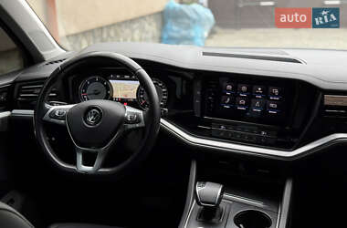 Внедорожник / Кроссовер Volkswagen Touareg 2020 в 