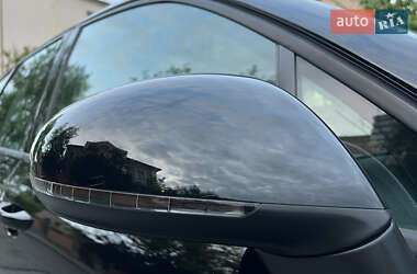 Внедорожник / Кроссовер Volkswagen Touareg 2015 в 