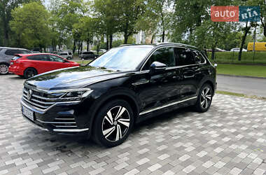 Позашляховик / Кросовер Volkswagen Touareg 2019 в 