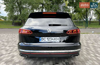 Позашляховик / Кросовер Volkswagen Touareg 2019 в 