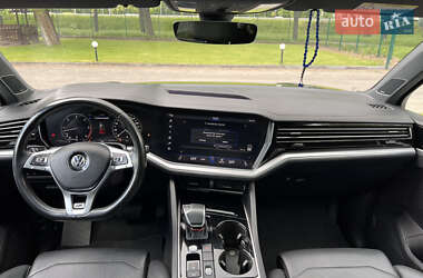 Позашляховик / Кросовер Volkswagen Touareg 2019 в 