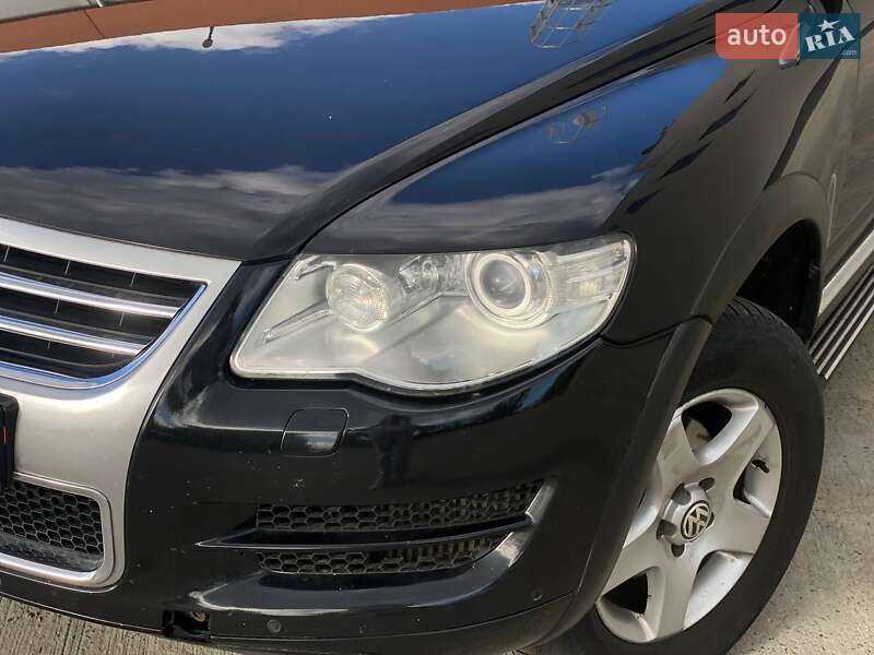 Внедорожник / Кроссовер Volkswagen Touareg 2008 в Киеве