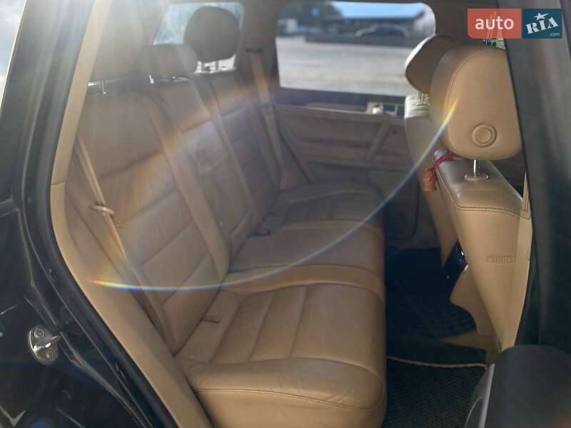 Внедорожник / Кроссовер Volkswagen Touareg 2008 в Киеве