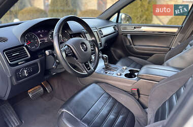 Позашляховик / Кросовер Volkswagen Touareg 2015 в 