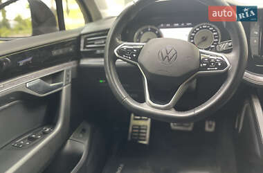 Внедорожник / Кроссовер Volkswagen Touareg 2021 в 