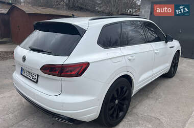 Позашляховик / Кросовер Volkswagen Touareg 2019 в 
