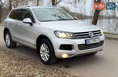 Внедорожник / Кроссовер Volkswagen Touareg 2010 в Луцке