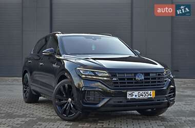 Внедорожник / Кроссовер Volkswagen Touareg 2018 в 