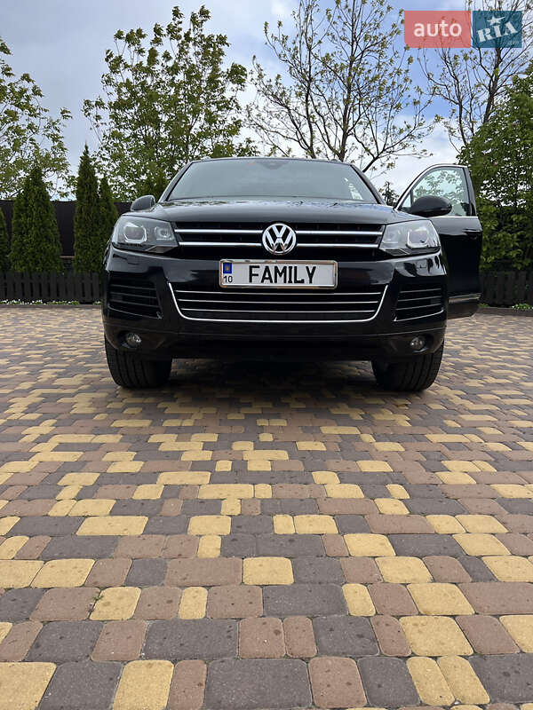 Внедорожник / Кроссовер Volkswagen Touareg 2011 в Белой Церкви