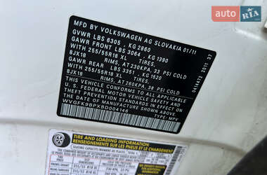 Позашляховик / Кросовер Volkswagen Touareg 2011 в 