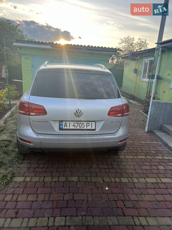 Внедорожник / Кроссовер Volkswagen Touareg 2012 в Фастове