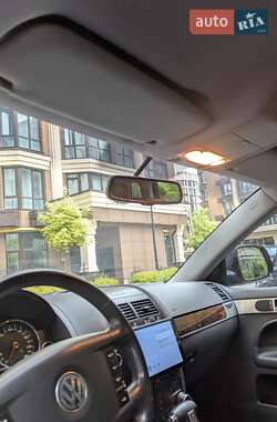 Позашляховик / Кросовер Volkswagen Touareg 2008 в 