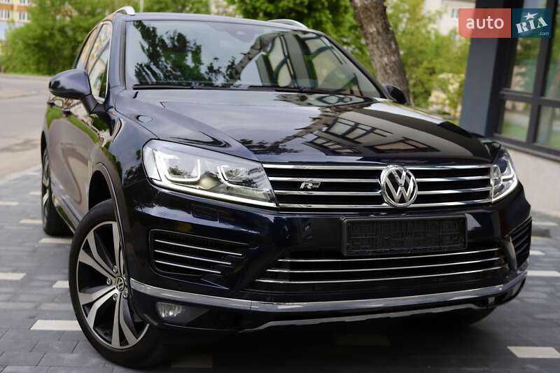 Внедорожник / Кроссовер Volkswagen Touareg 2016 в 