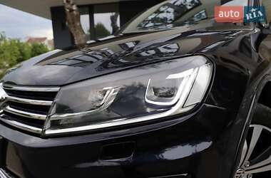 Внедорожник / Кроссовер Volkswagen Touareg 2016 в 