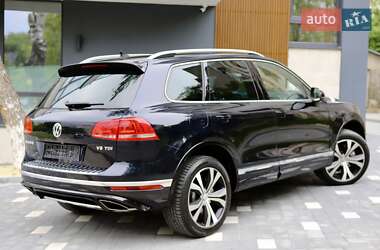 Внедорожник / Кроссовер Volkswagen Touareg 2016 в 