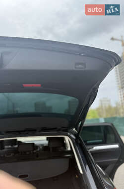 Позашляховик / Кросовер Volkswagen Touareg 2014 в 