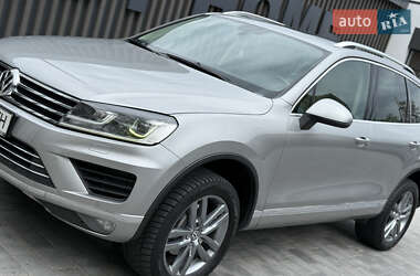Позашляховик / Кросовер Volkswagen Touareg 2015 в Вінниці