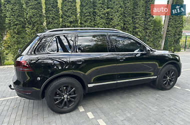 Внедорожник / Кроссовер Volkswagen Touareg 2012 в 