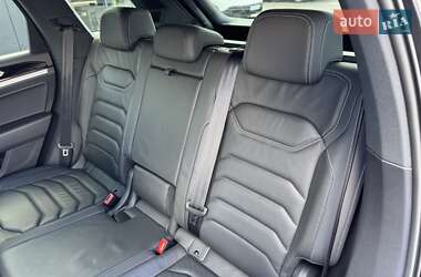 Внедорожник / Кроссовер Volkswagen Touareg 2020 в 